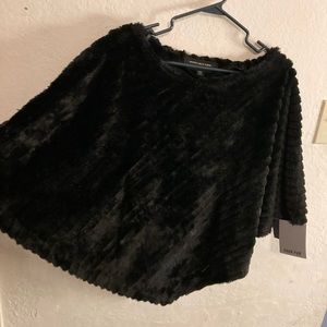 NWT- Marc New York Faux Fire pullover shawl. Size L/XL